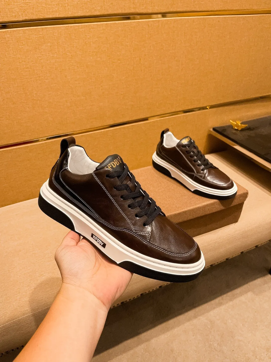 Men's shoes 💰 420💰【BV】🔥 High-end men's shoes brand official website 1:1 latest masterpiece: the upper is made of Italian imported first-layer cowhide with a comfortable and breathable lining➕original non-slip and wear-resistant outsole🔥, making walking more convenient and comfortable! An exclusive new model, a stunning work, a beautiful 1:1 replica [color] compared to the official quality! Create a fashionable personality to set off your uniqueness! A must-have for trendy men! Classic🔥Size: 38-44 Color: 🔥Multiple colors available🔥.